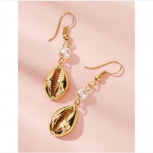 Cowrie Shell & Pearl Dangle Drop Gold Earrings